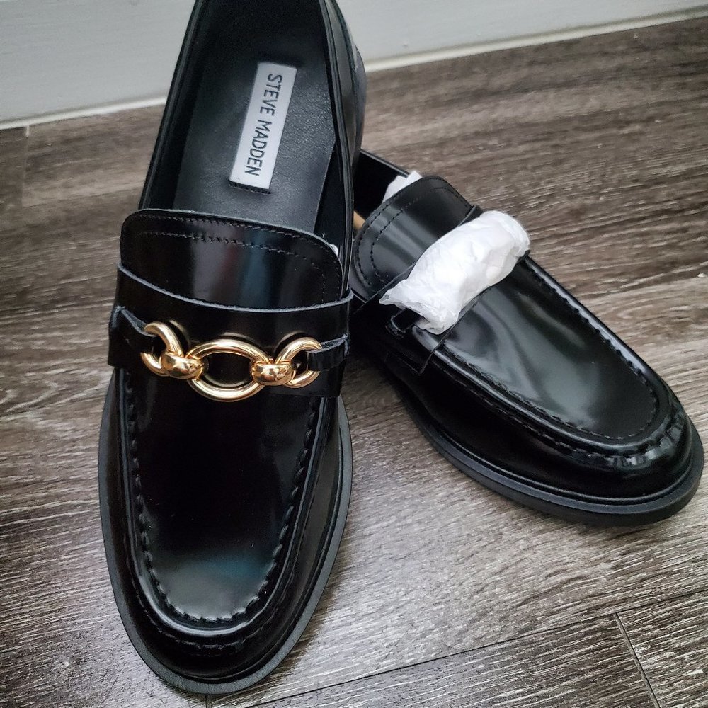 Black STEVE MADDEN Patent Leather Shoes Size 9 WOMEN'S